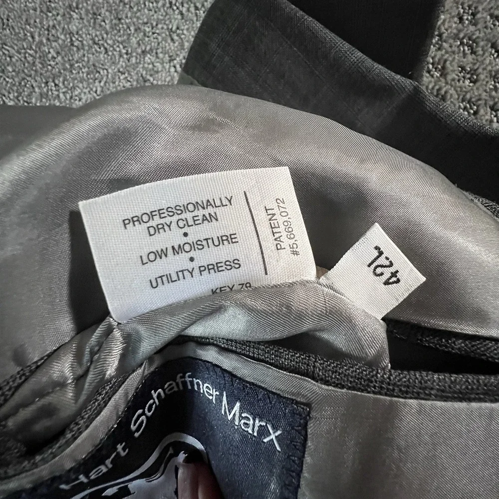 Hart Schaffner Marx Suit Mens 42L Grey Glen Plaid 2-Piece Pleated Cuffed USA